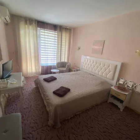 Art Orchidea 招待所 3*